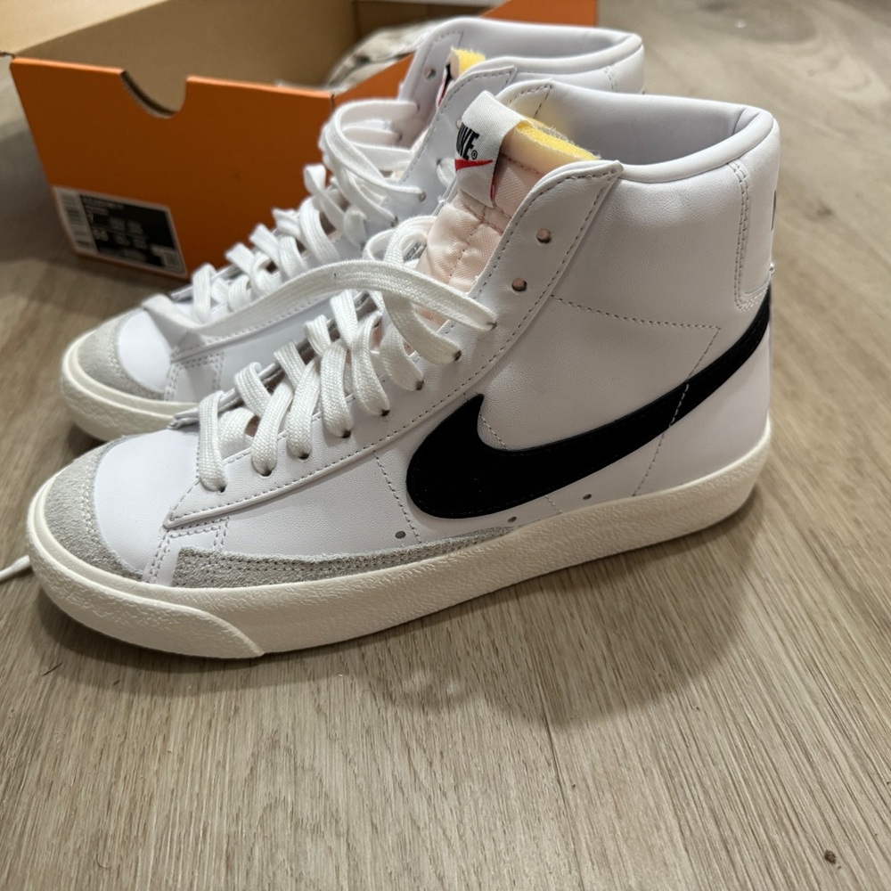 Nike Blazer Mid ‘77 Vintage Women’s 7